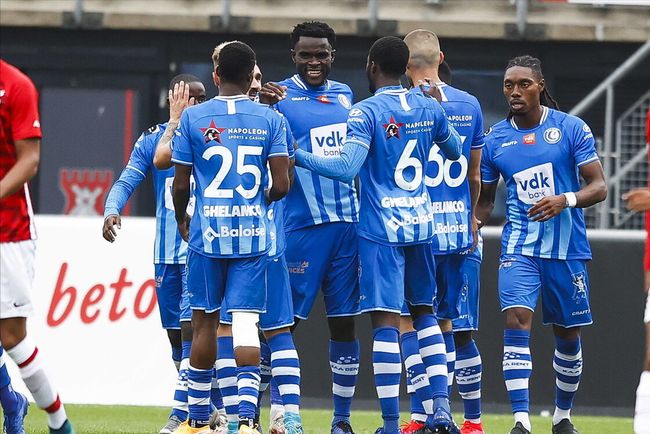 那不勒斯的 那不勒斯的