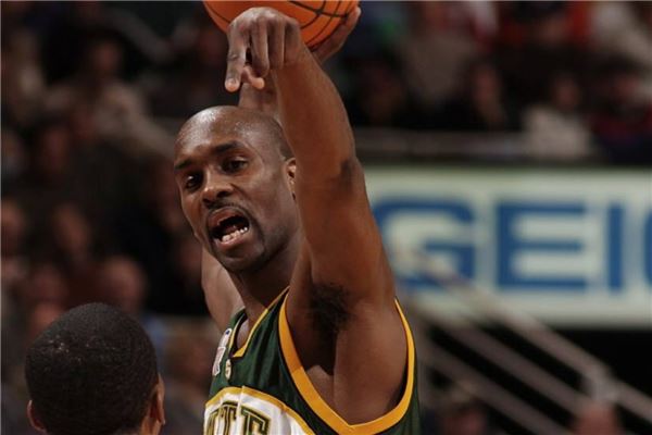 “网球传奇人物费德勒宣布将于2025年正式退役”.