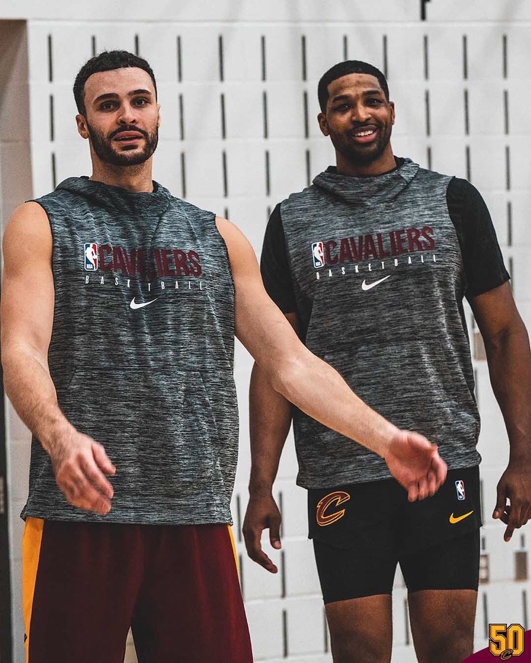 惕背身拿球 惕背身拿球